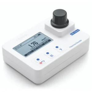 fotometer klorin dioksida HANNA HI97738 tampak depan dengan layar dan kuvet
